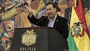 Luis Arce vota e promete "transição democrática" na Bolívia