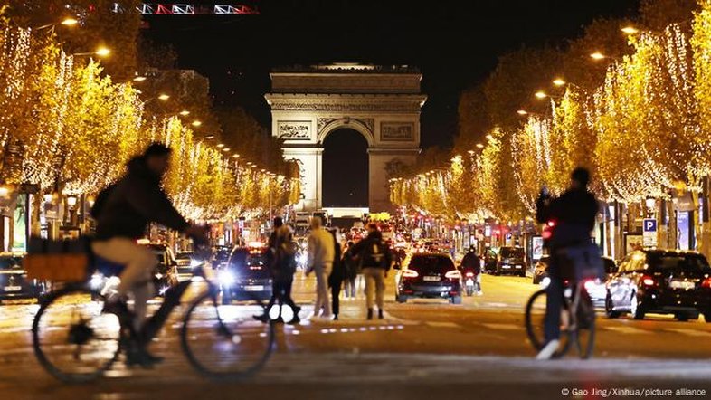 Os brasileiros que decidem morar em cubículos em Paris