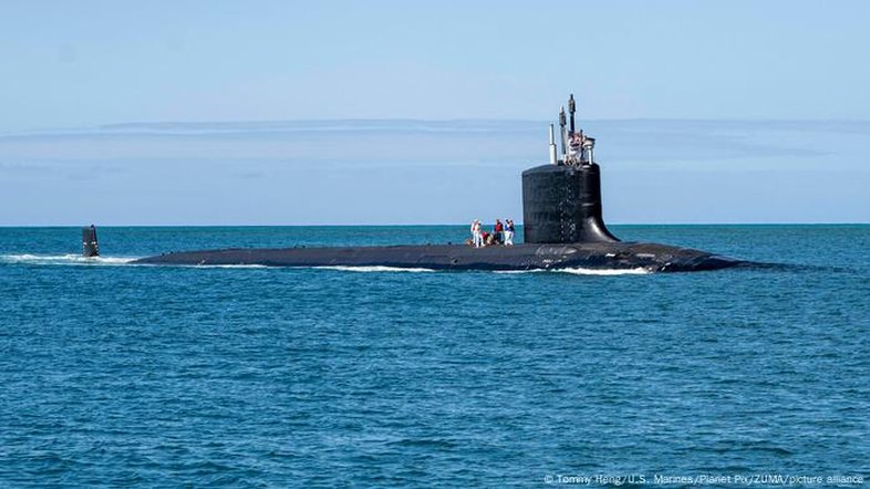 Trump move submarinos nucleares após atrito com ex-presidente russo