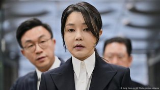 Ex-primeira-dama da Coreia do Sul é presa por corrupção
