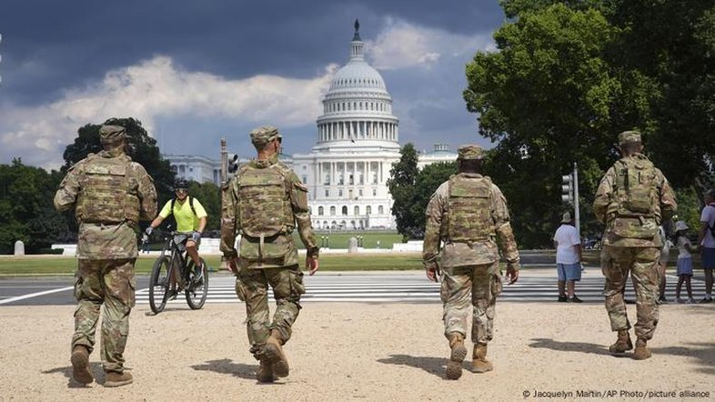 Washington aciona Justiça contra intervenção de Trump na polícia