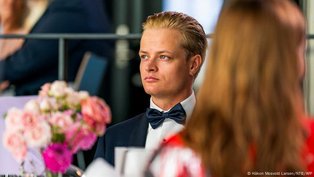 Filho da princesa herdeira da Noruega é denunciado por 32 crimes, incluindo estupro