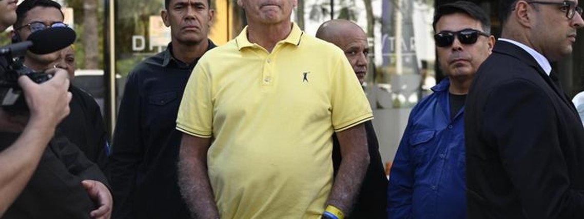 Os destaques das mensagens do celular de Bolsonaro