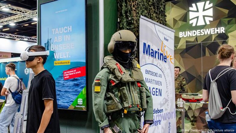 Serviço de inteligência e Exército da Alemanha tentam recrutar gamers em feira