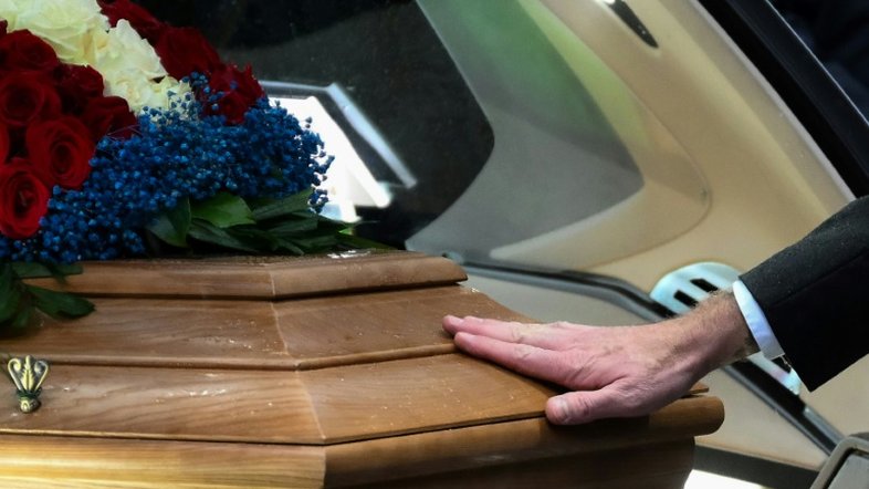 Cadáveres em decomposição são encontrados em funerária dos EUA