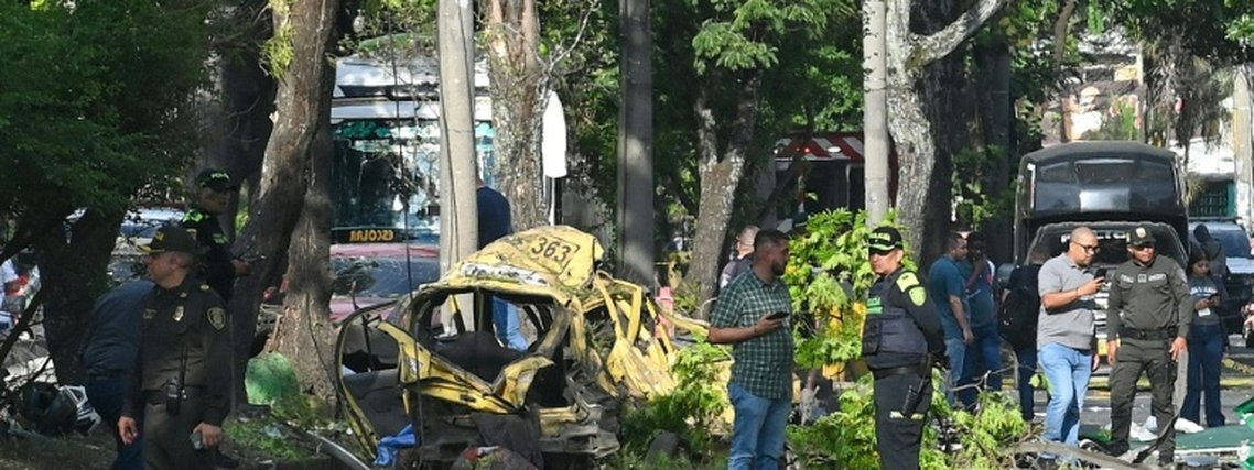 Jornada de violência na Colômbia deixa 13 mortos e dezenas de feridos