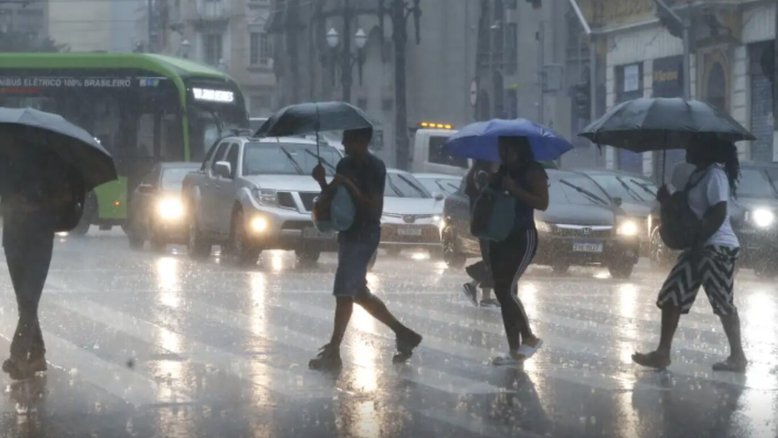 Chuva na Baixada Santista
