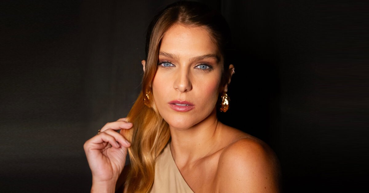 No Dia do Artista, Isabella Santoni fala sobre disciplina e resiliência na carreira