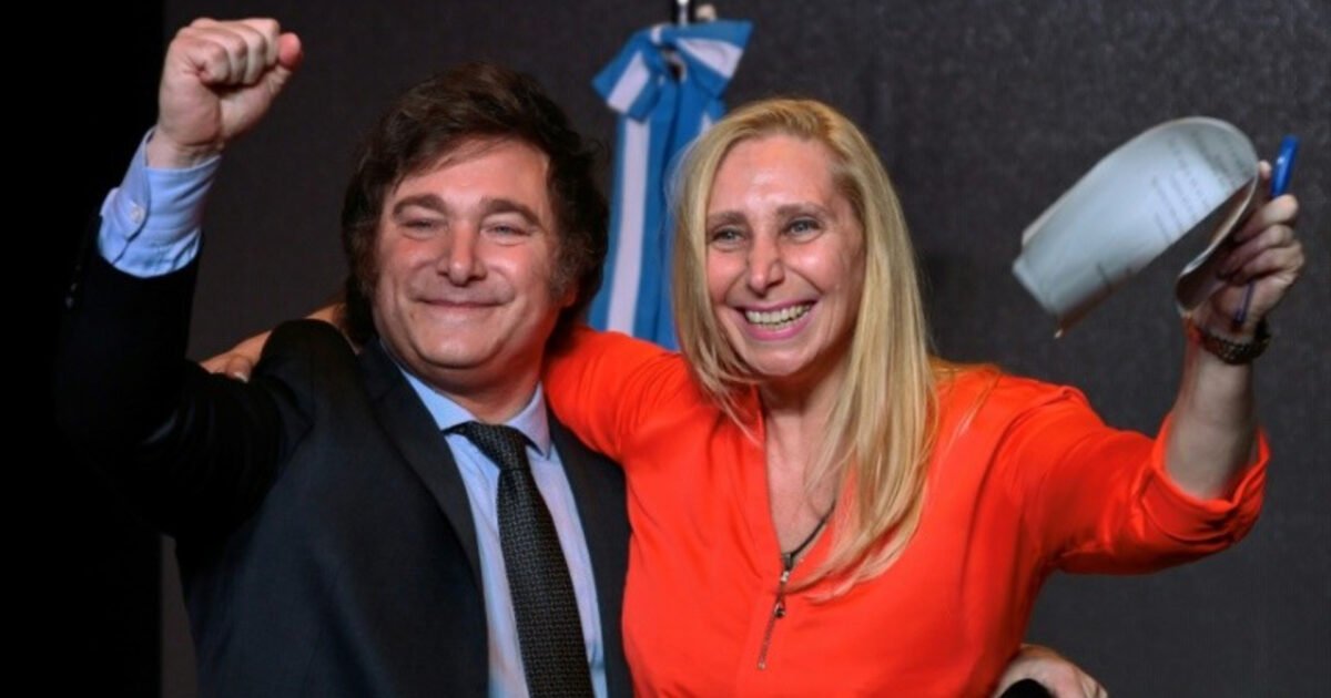 Quem é Karina Milei, irmã de presidente argentino e pivô de escândalo de corrupção