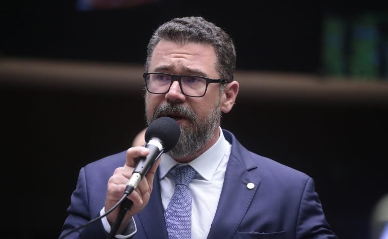 Conselho de Ética abre processo contra três deputados por motim na Câmara