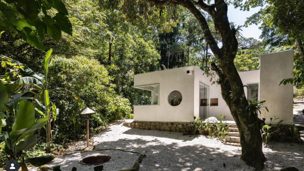 Edificação do projeto Mira Casa, em Paúba, no litoral norte de São Paulo 
