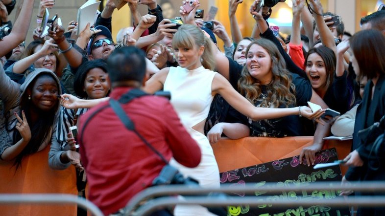 Taylor Swift anuncia 12º álbum