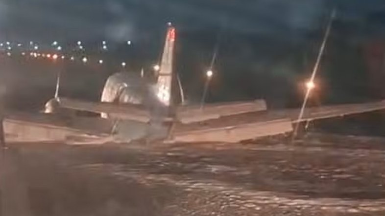 Avião tem problema no trem de pouso e declara emergência no ar