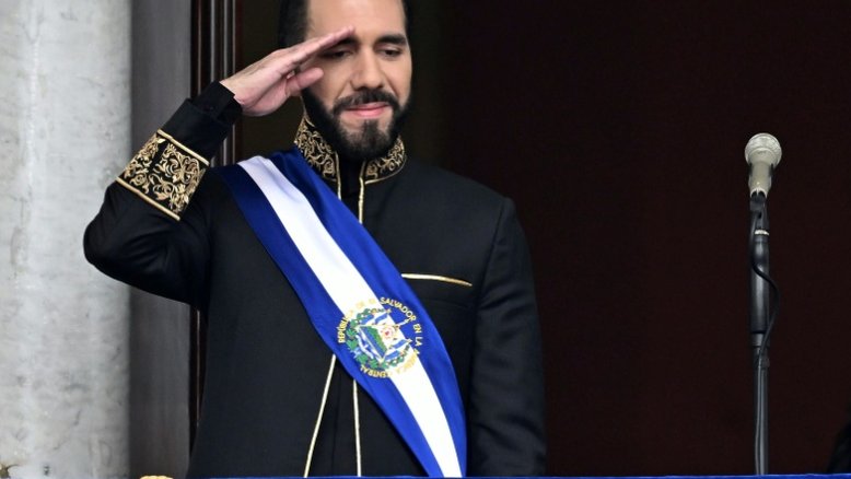 Bukele nega que reeleição ilimitada represente 'fim da democracia' em El Salvador