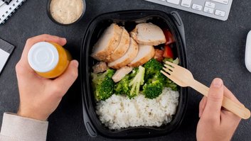 embalagem-plastica-comida-foto