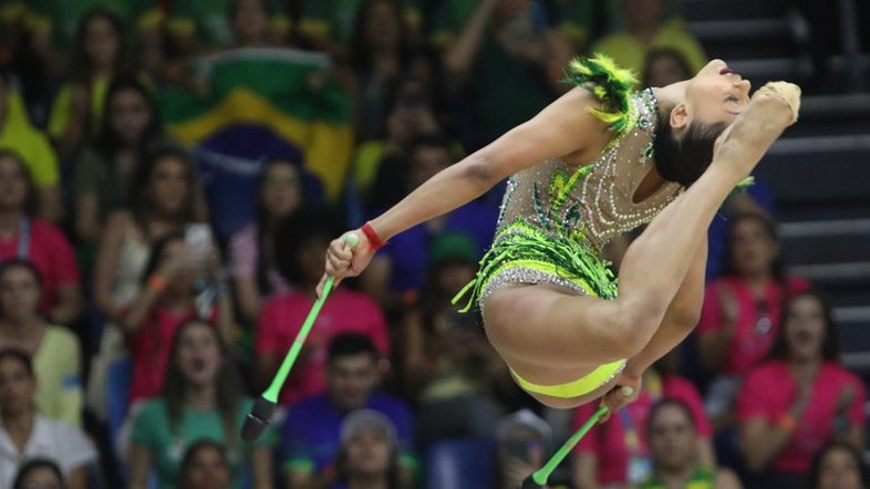 A atleta Bárbara Domingos no Campeonato Mundial de Ginástica Rítmica