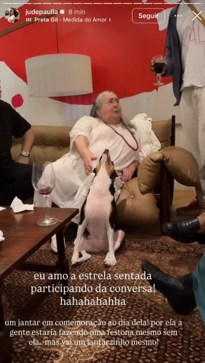 Preta Gil: amigos fazem jantar de comemoração ao aniversário da cantora
