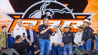 Na Festa do Peão de Boiadeiro Barretos, Tarcísio de Freitas divide o palco com Romeu Zema e Ronaldo Caiado