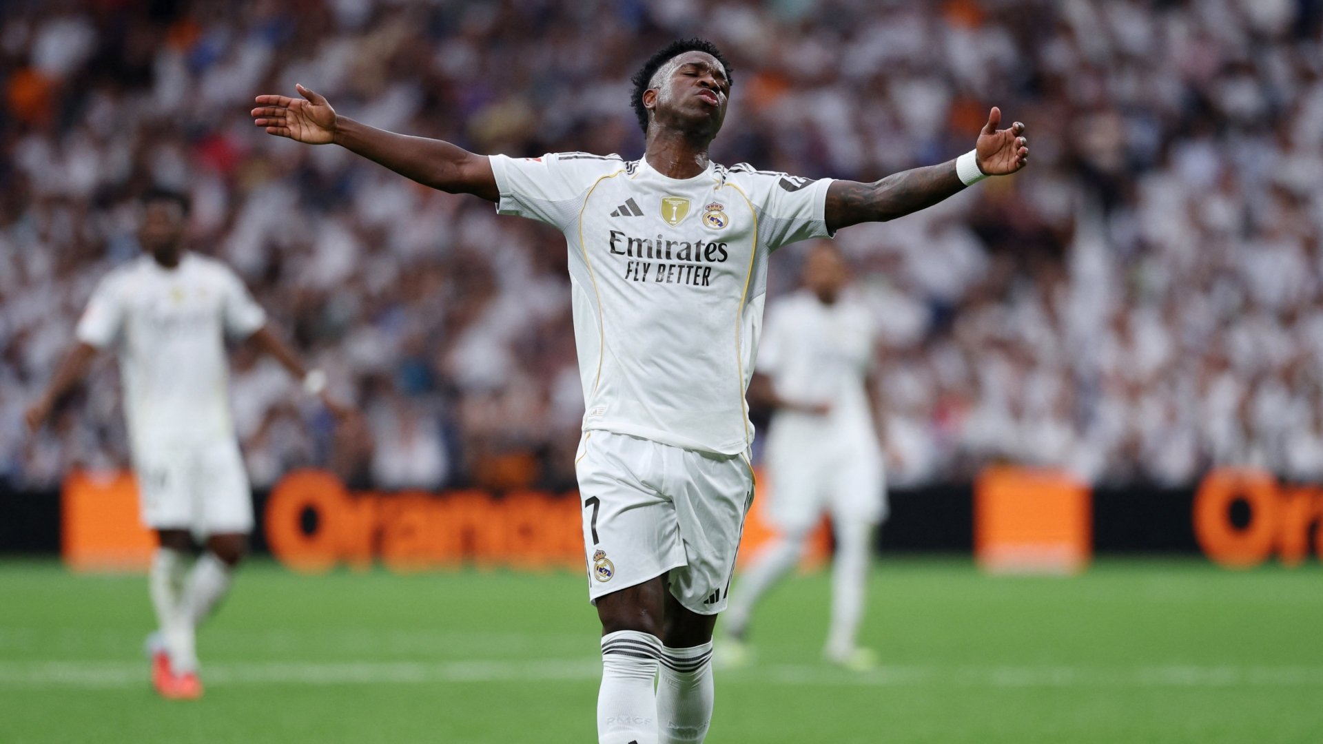 Real Madrid pretende vender Vini Jr. em janeiro após polêmica com técnico, diz jornal