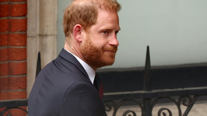 Príncipe Harry verá rei Charles III em sua viagem desta semana a Londres?