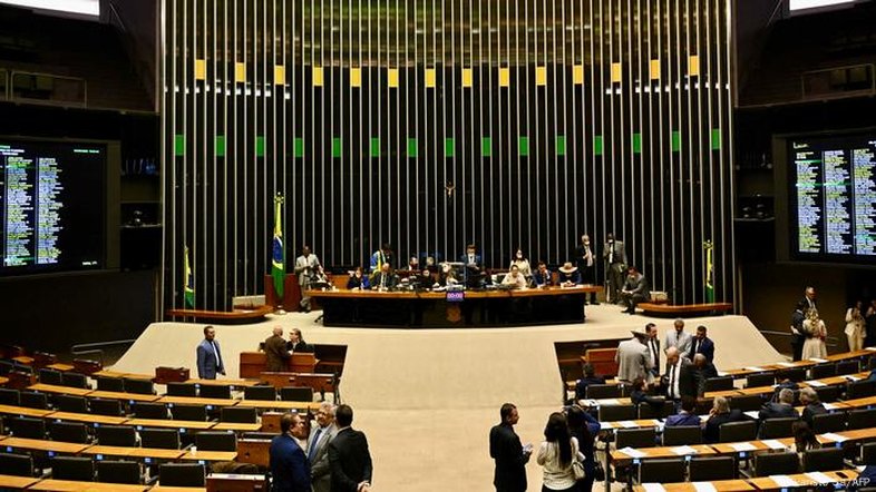 Entenda a 'PEC da Blindagem', que protege congressistas de processos