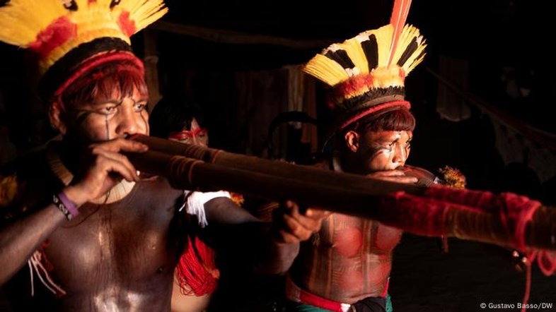 Ritual sagrado indígena no Xingu sufoca com crise climática
