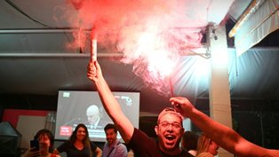 "Bolsonaro na cadeia!" ou "injusta": brasileiros reagem à condenação do ex-presidente