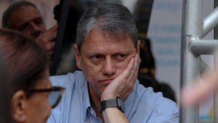 O governador e São Paulo, Tarcísio de Freitas, na inauguração das Estações de Tratamento de Esgoto (ETES) Cabuçú e Fortaleza, na cidade de Guarulhos, na Grande São Paulo, nesta quinta-feira, 25 de setembro.