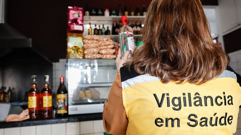 Força-tarefa investiga bares suspeitos por comercialização de bebidas adulteradas em SP