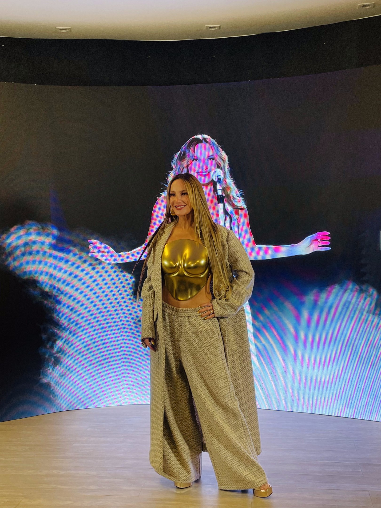 Claudia Leitte fala sobre saúde mental em novo trabalho e polêmica sobre religião