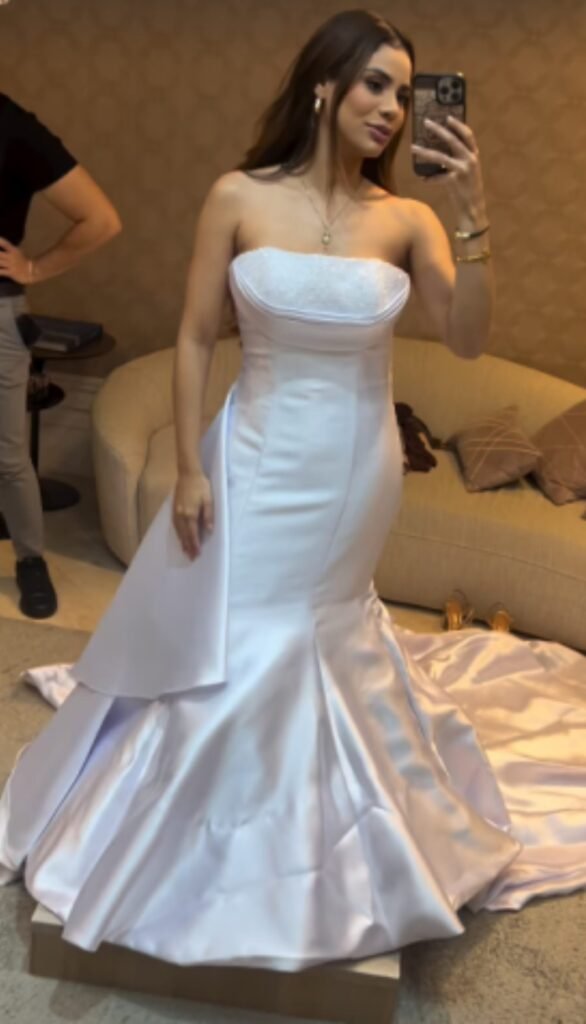 Lexa compartilha prova de vestido de casamento com Ricardo Vianna