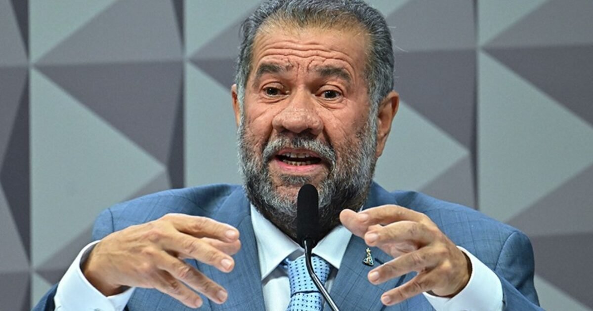 CPMI do INSS retira de pauta quebra de sigilo de Carlos Lupi