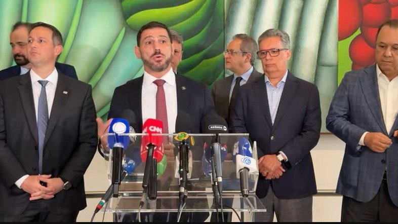 Coletiva do governo de São Paulo sobre casos de bebidas falsificadas com Metanol Reprodução/Governo do Estado de São Paulo - 30.09.2025