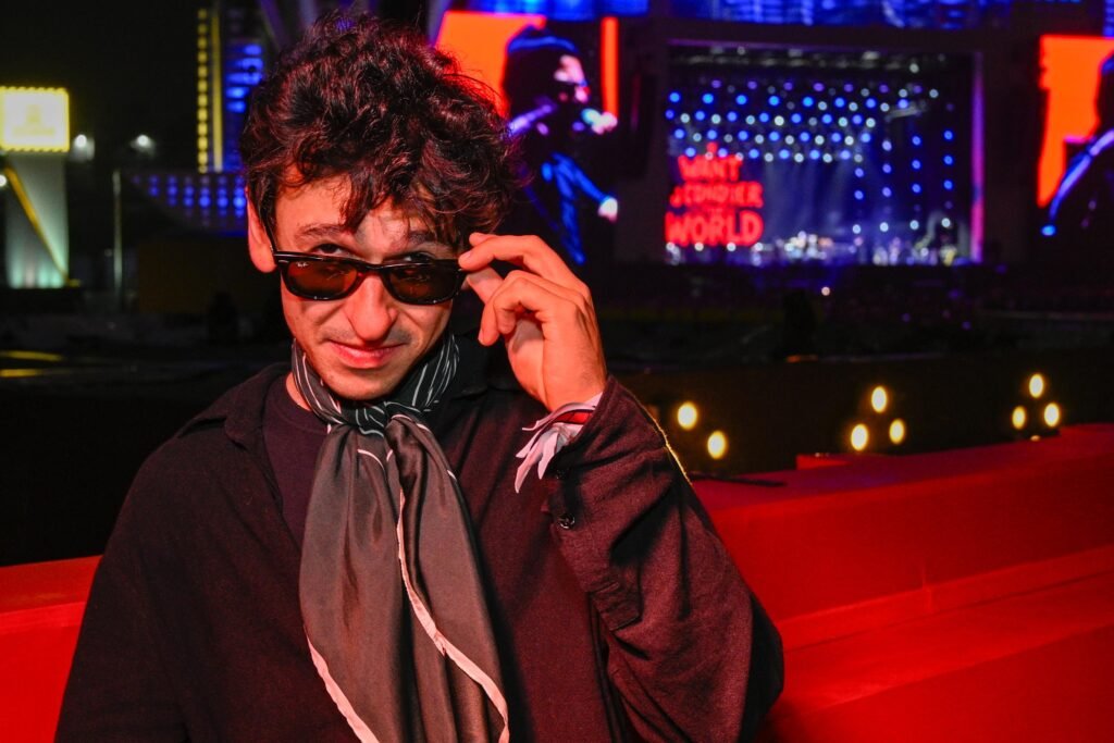 The Town 2025: veja os looks de famosos no 2º dia do festival