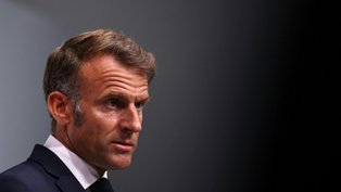 Macron recorre à esquerda para tentar sobreviver à crise política na França