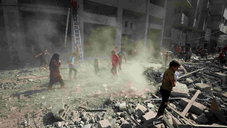 Israel bombardeou intensamente a Cidade de Gaza