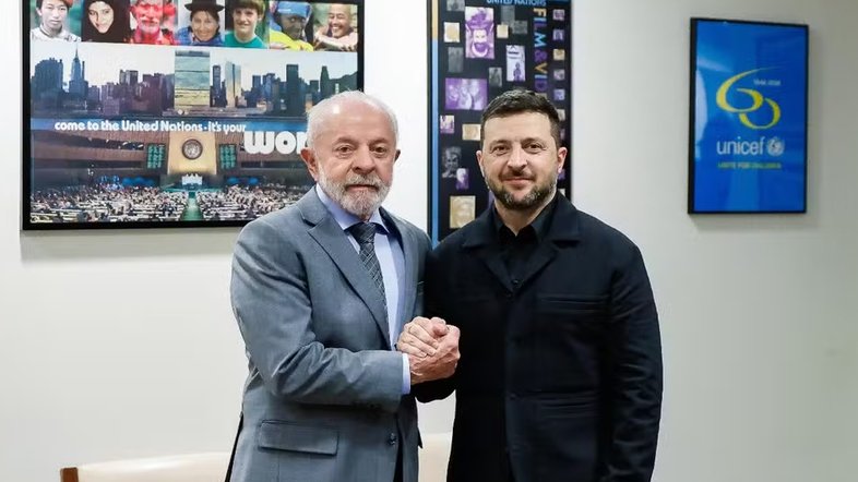 Luiz Inácio Lula da Silva e Volodymyr Zelensky em encontro na Assembleia Geral da ONU