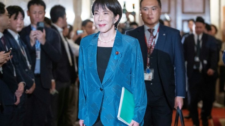Sanae Takaichi é eleita primeira-ministra do Japão, 1ª mulher a governar o país