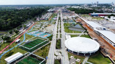 Uma vista de drone mostra o "Parque da Cidade", um dos principais locais que sediarão a COP30 em novembro, em Belém