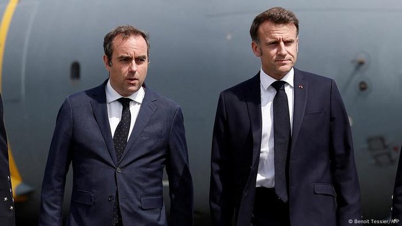 Macron reconduz premiê quatro dias após demissão