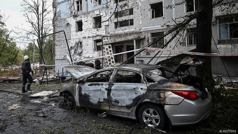 Ucrânia relata cinco mortes em bombardeios russos que colocaram Polônia em alerta