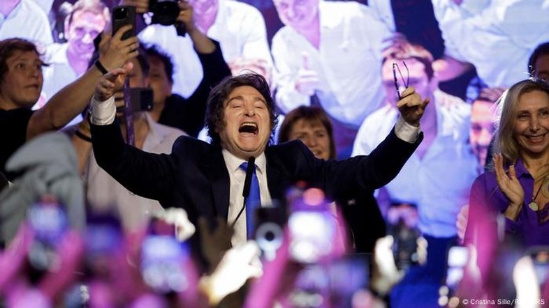 Triunfo nas urnas impulsiona reformas de Milei na Argentina