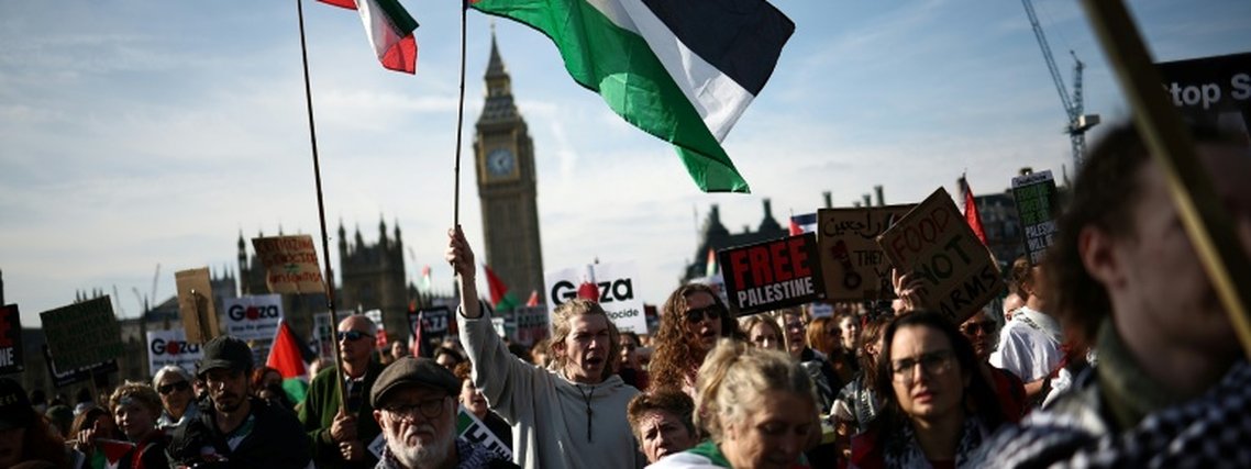 Alívio e ceticismo em protesto pró-palestinos em Londres