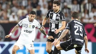 Botafogo ganha do Ceará e permanece firme na briga pelo G-4 do Brasileirão