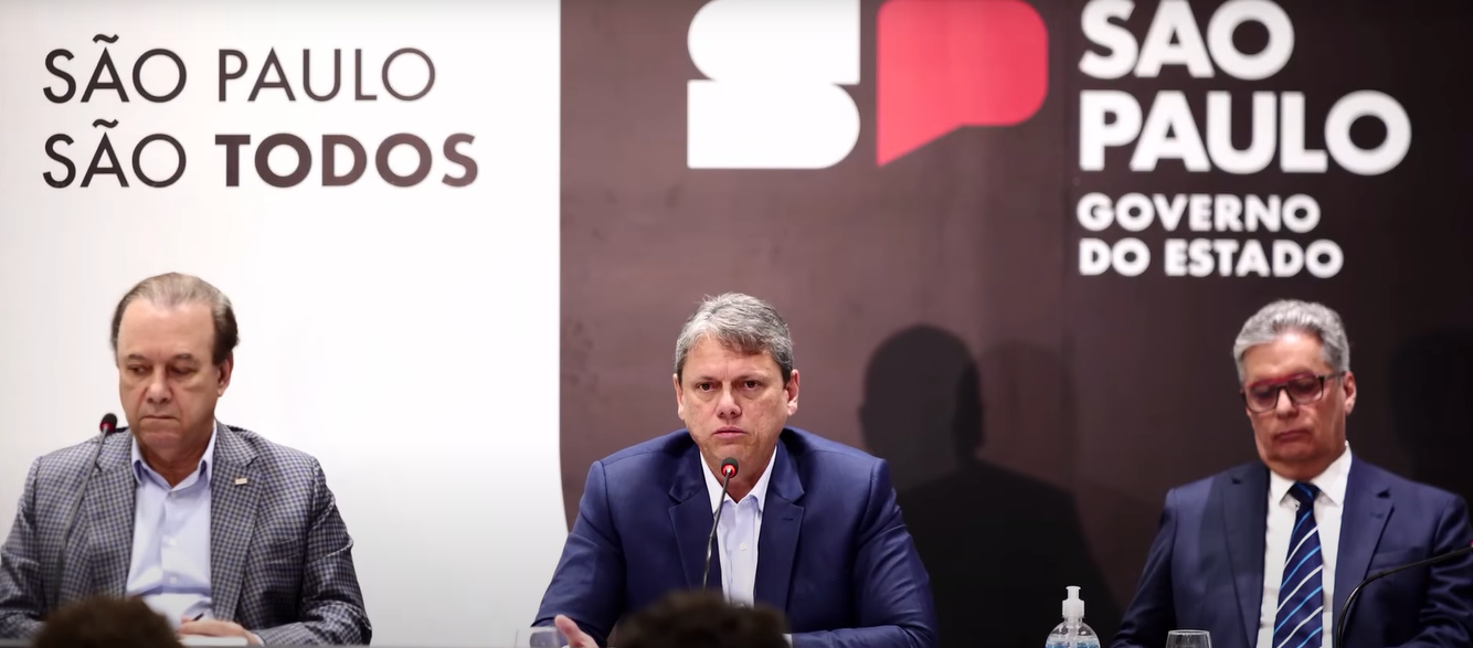 O governador Tarcísio de Freitas anunciou medidas de combate à intoxicação por metanol