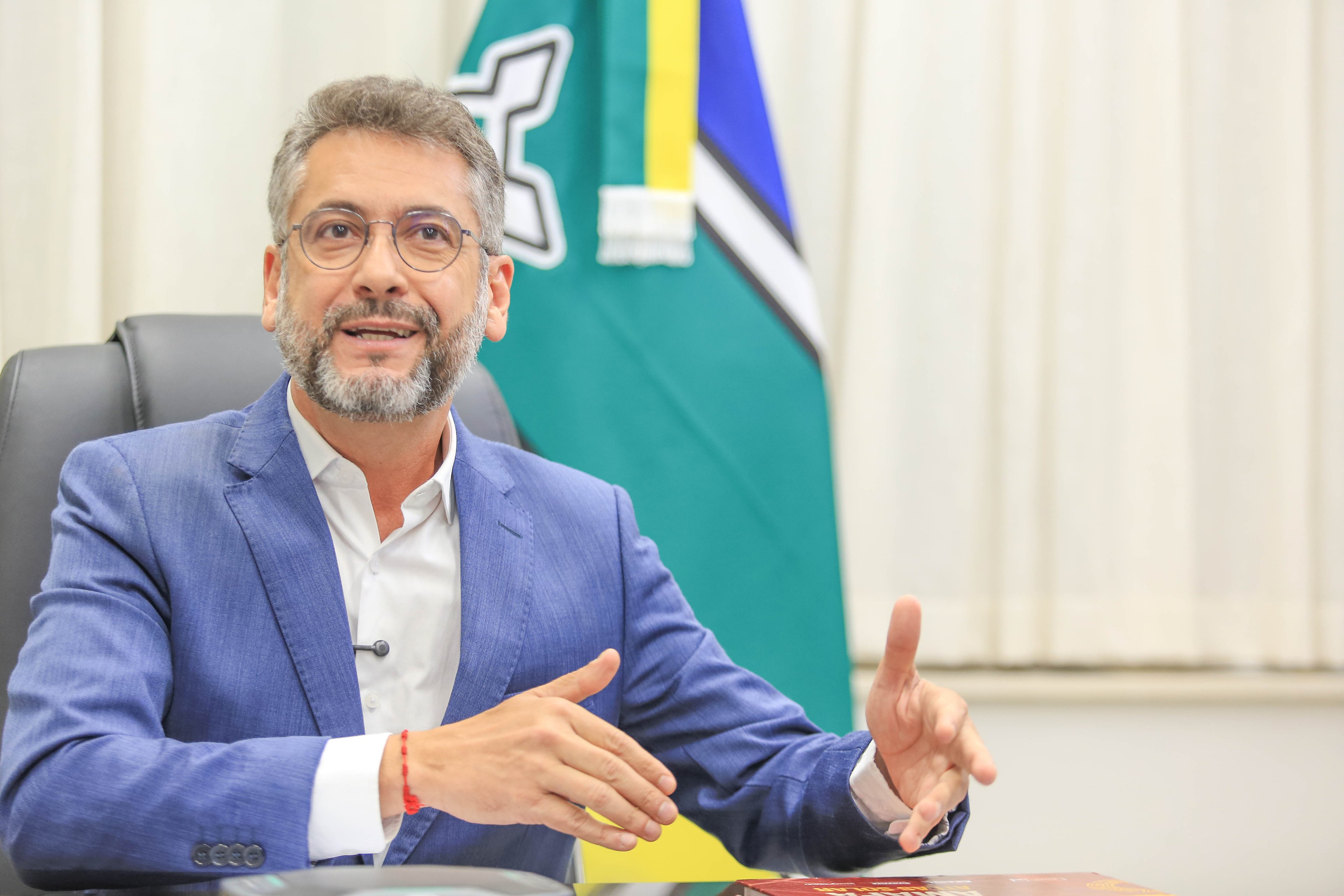 É injusto transformar Amapá em vilão, diz Clécio ao rebater críticas por exploração 4 Clécio Luis