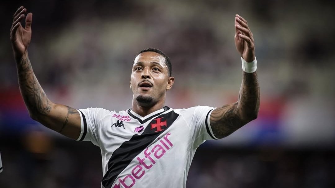 Vasco bate Fortaleza com um a menos, quebra tabu e soma 2ª vitória seguida