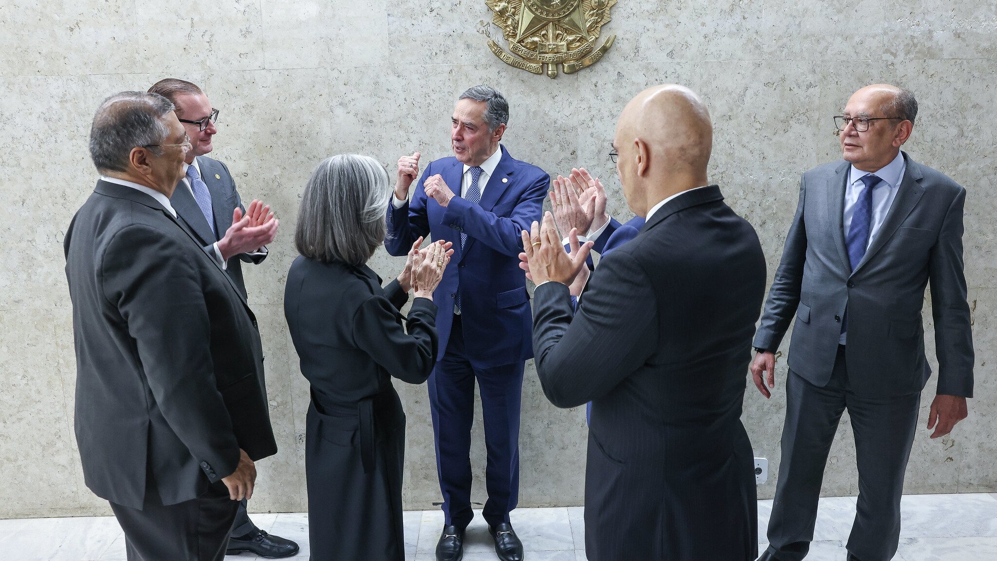 Ministros tentaram demover Barroso de aposentadoria; leia os bastidores 2 Luís Roberto Barroso