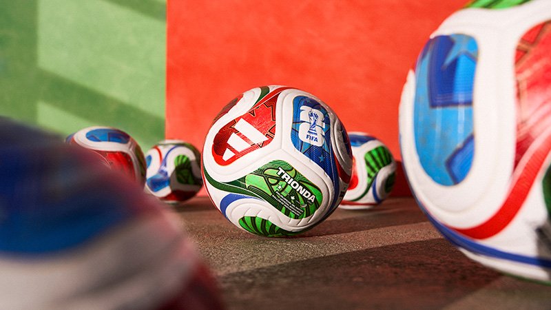 Movida fecha parceria com Adidas e distribui bolas da Copa em campanha nas lojas