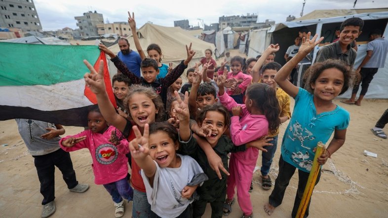 Israel diz que todas as partes assinaram 1ª fase do plano de Trump para cessar-fogo em Gaza